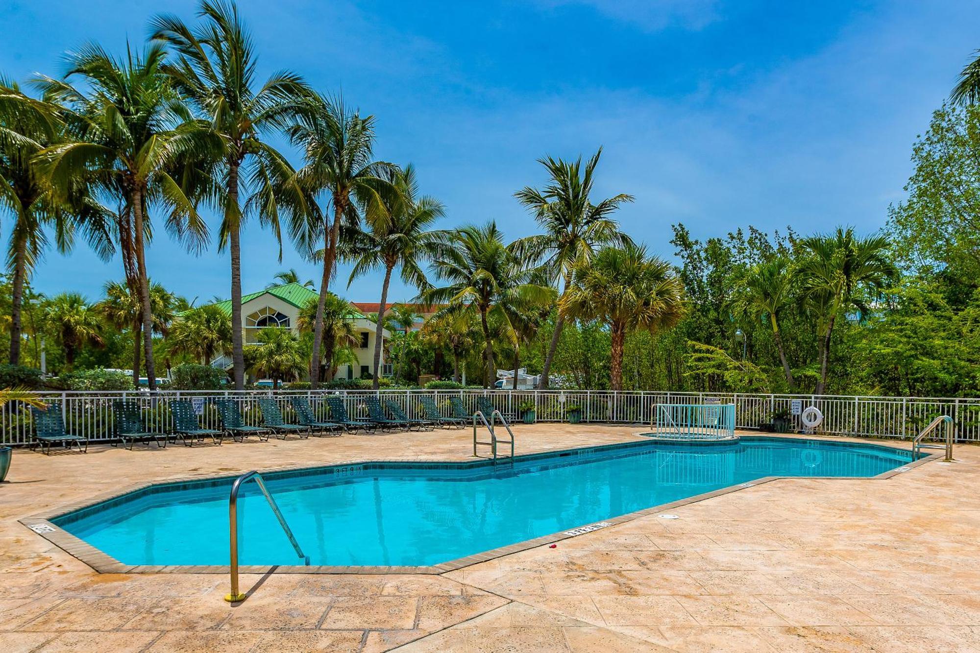 Sunrise Suites - Sea Breeze Suite 101 Key West Chambre photo